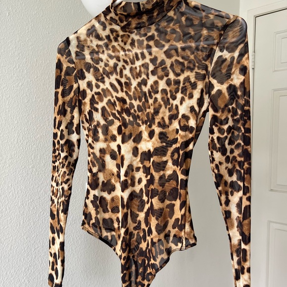 Leopard Mesh Slim Fit Top - Picture 2 of 4